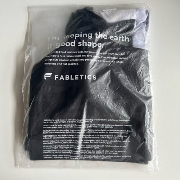 Fabletics - On-The-Go Medium Impact Sports Bra - Tonal Camo. Size: 3X. (1438) - Picture 5 of 10